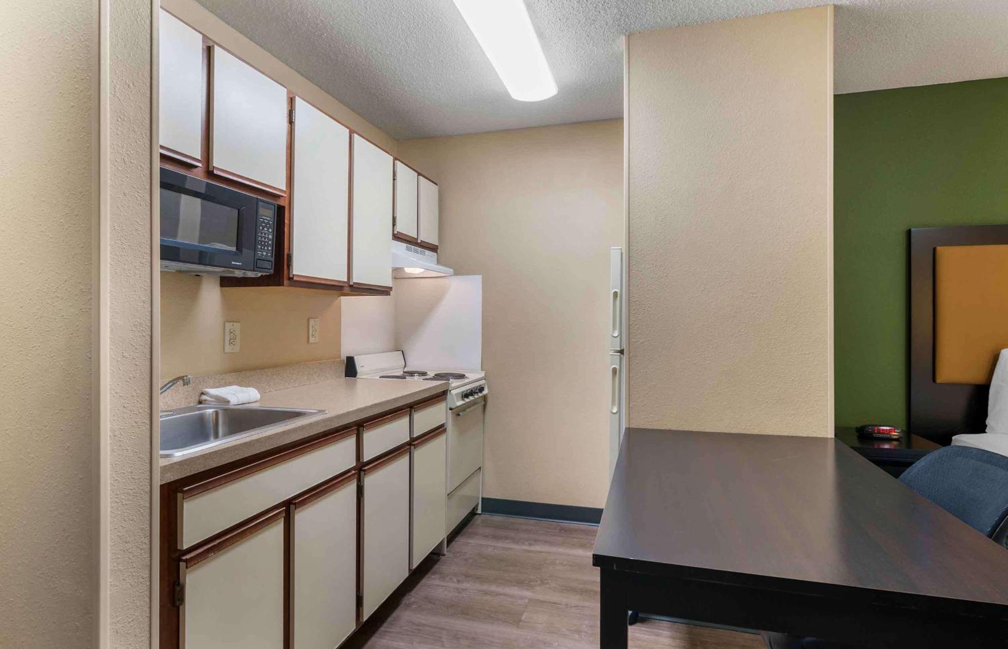 Extended Stay America Select Suites - St Louis - Earth City Exterior photo