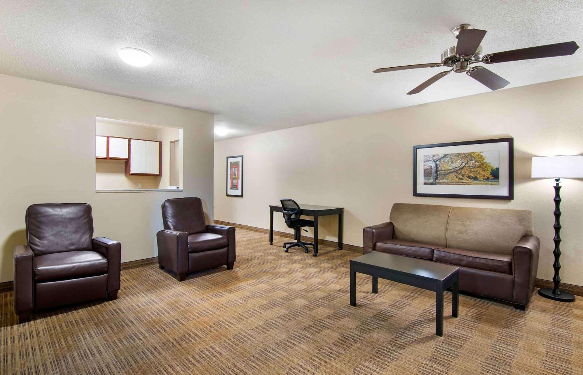 Extended Stay America Select Suites - St Louis - Earth City Exterior photo