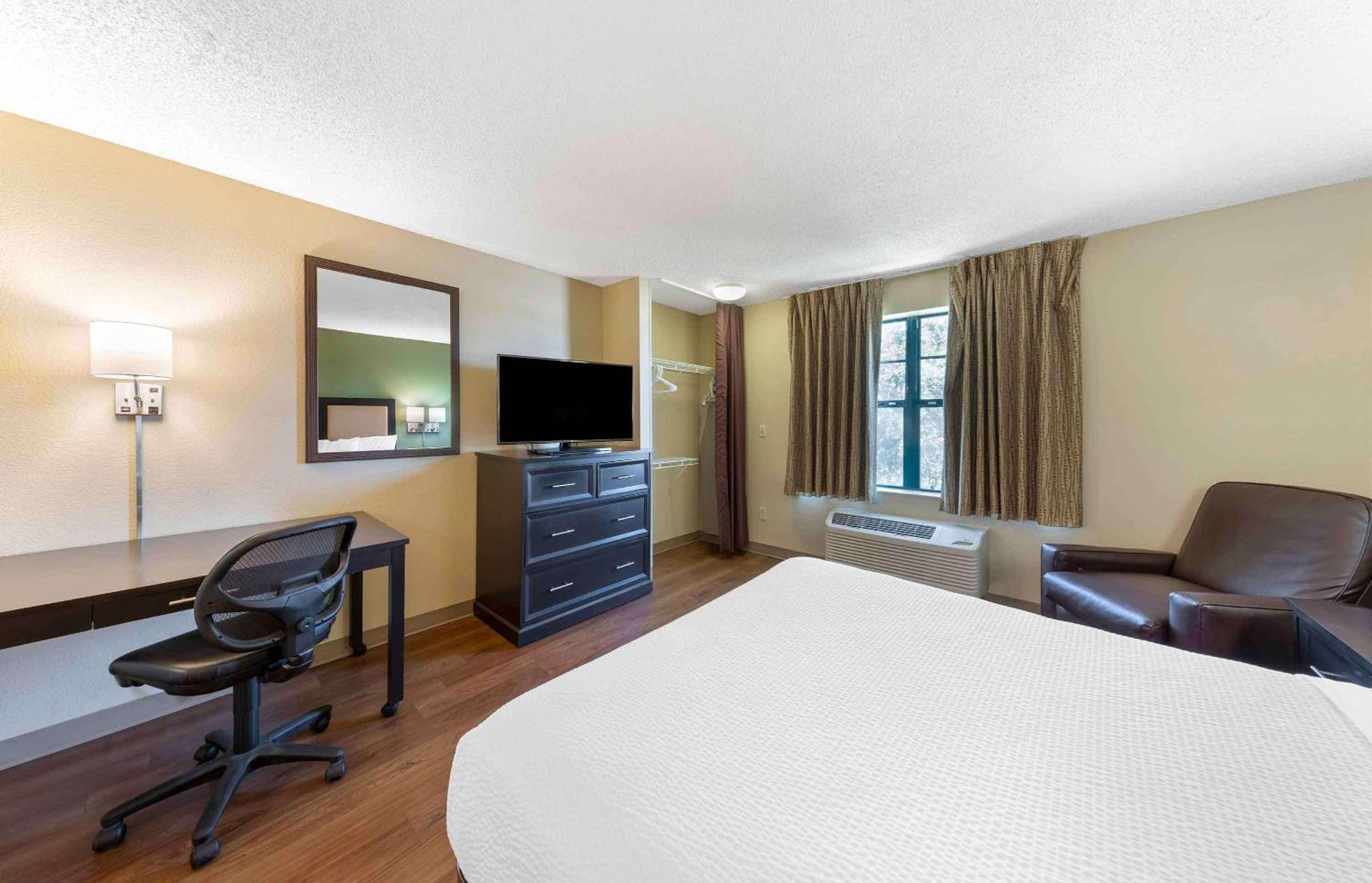 Extended Stay America Select Suites - St Louis - Earth City Exterior photo